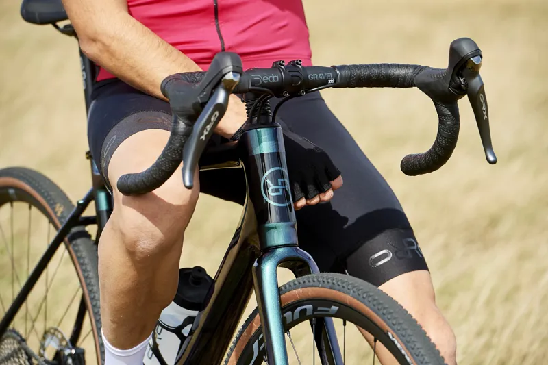 Orro Terra C2 GRX800 1x11 2022 Carbon Gravel Bike Dark Radiant
