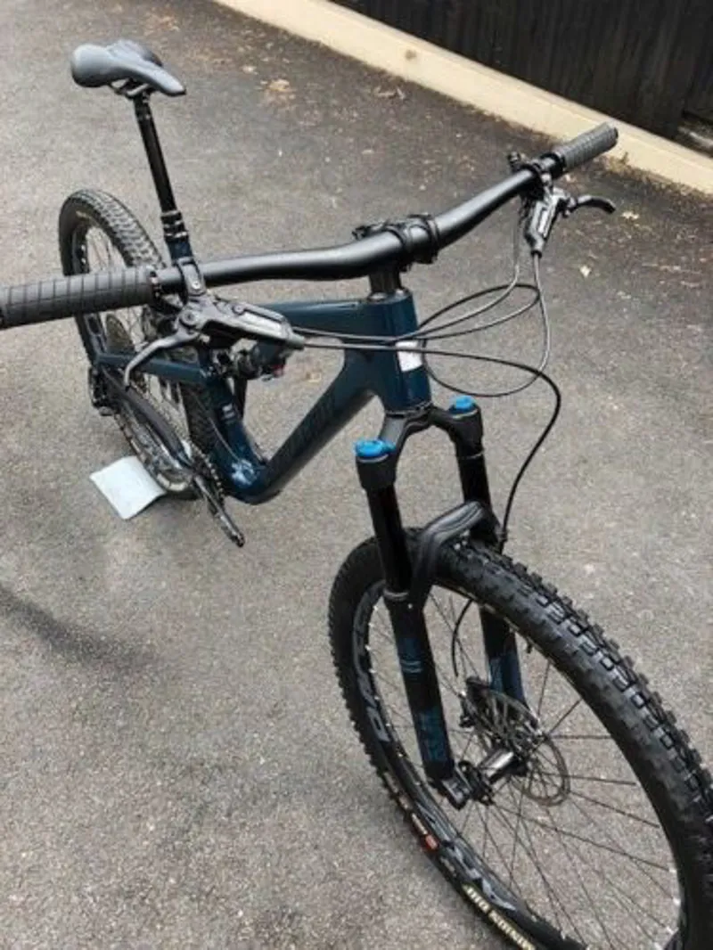 Santa Cruz 5010 C S 2018 Gloss Ink Black Large EX DEMO Bike